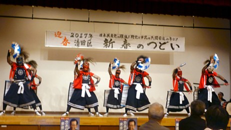 「つどい」のオープニングは、最も格式の高い演目といわれる「一番庭」を勇壮に舞う「札幌鬼剣舞」の演舞
